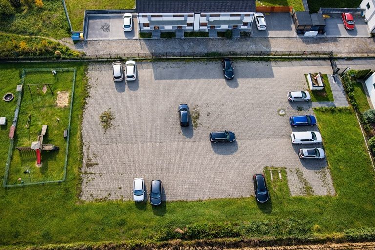 Parking Cyprysowa Komorniki - widok z góry